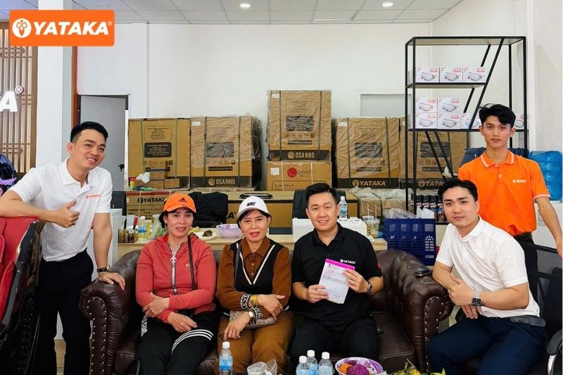 Đến showroom để trải nghiệm thực tế ghế massage và hưởng dịch vụ hậu mãi toàn diện