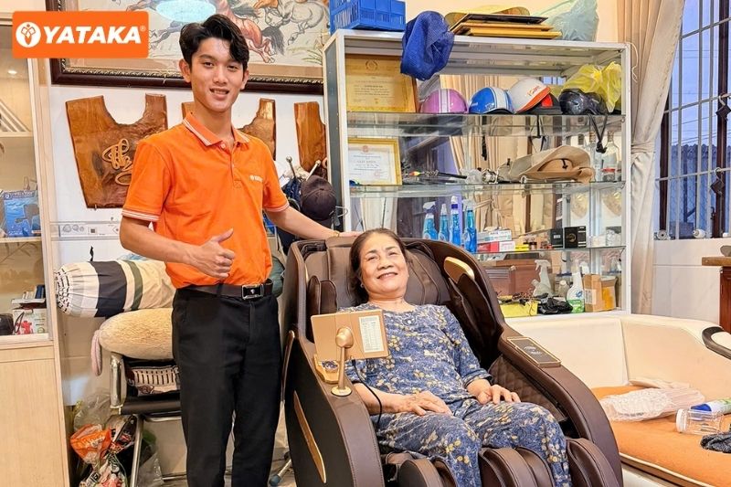 Người lớn tuổi tại Phú Yên nên dùng ghế massage YATAKA với chế độ nhẹ nhàng