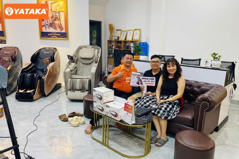Ghế massage Yataka - Tiền Giang 14 Trải nghiệm trực tiếp ghế massage với con lăn 3D 4D và nhiệt hồng ngoại hiệu quả